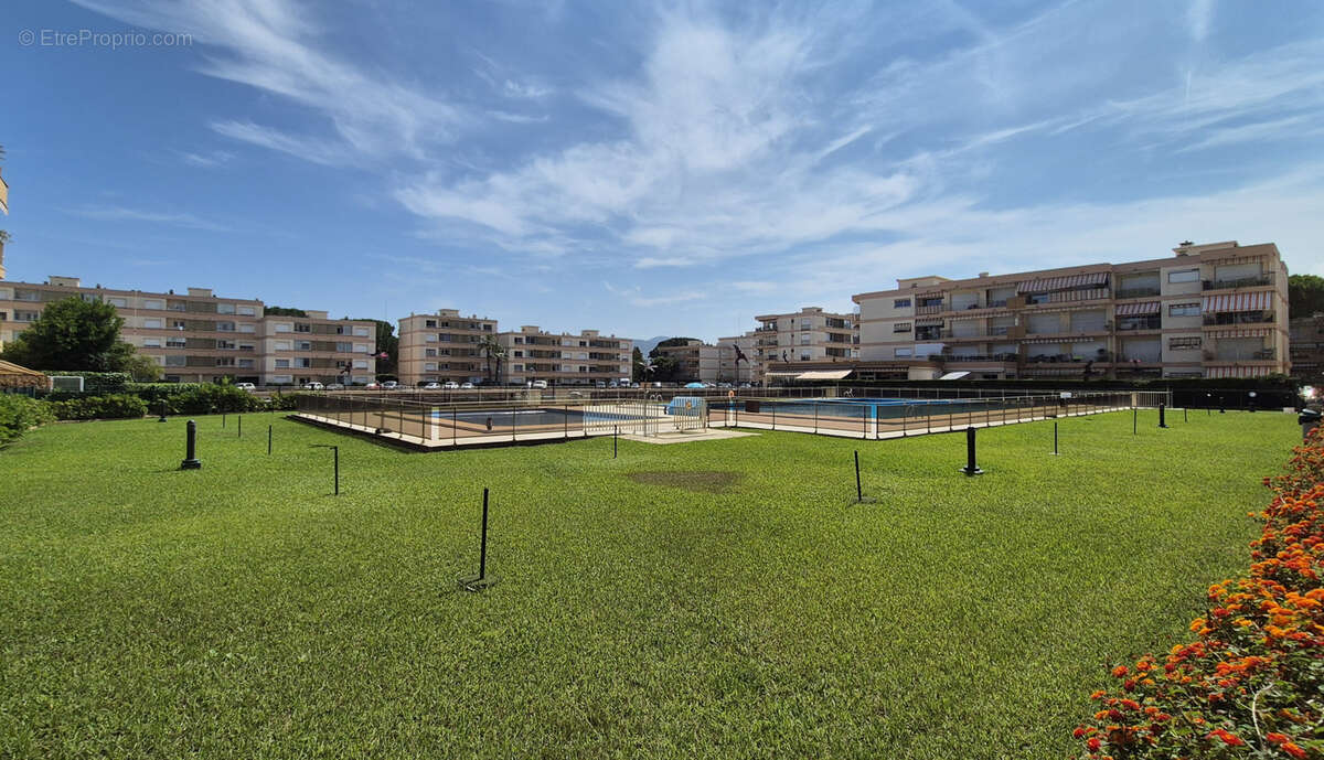 Appartement à MANDELIEU-LA-NAPOULE