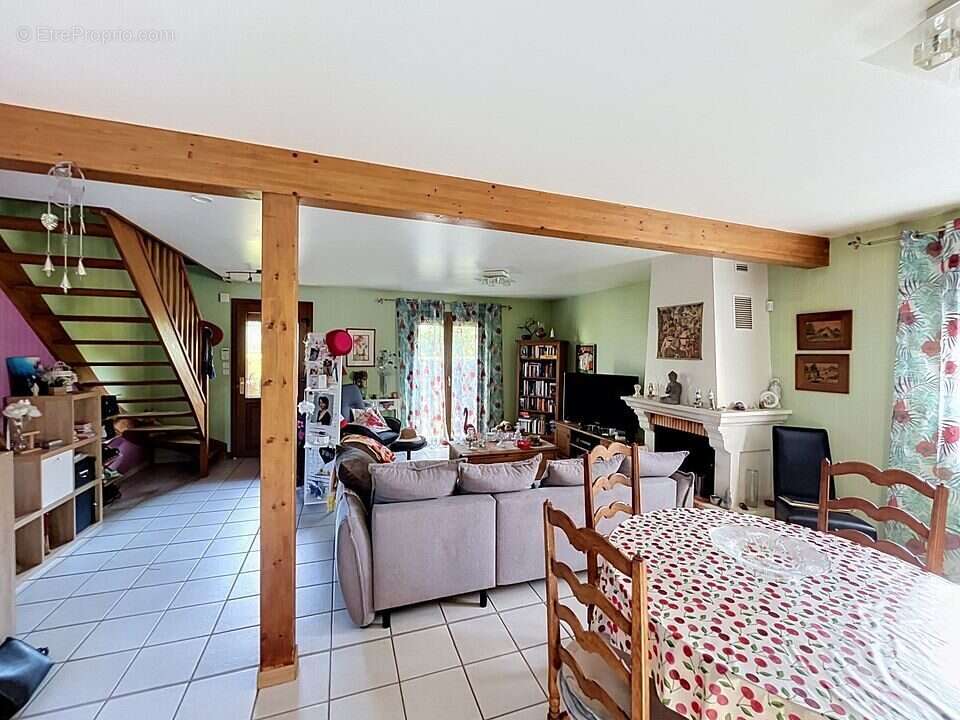 Maison 89 m² à Echenoz-La-Meline  - photo 7