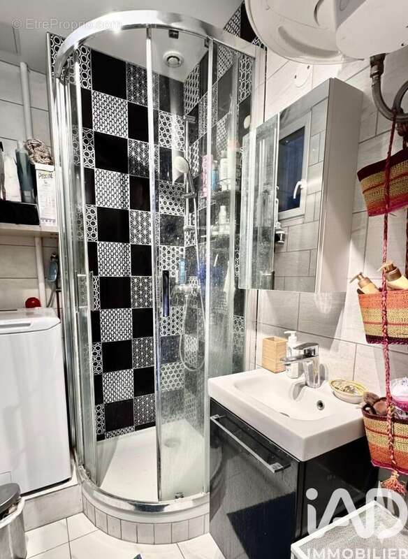 Photo 8 - Appartement à PARIS-18E