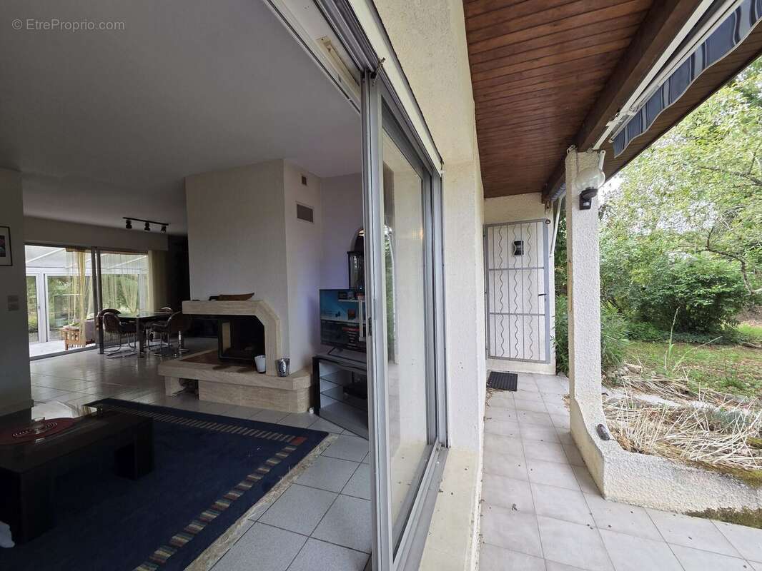 Maison à SAINT-CIERS-D'ABZAC