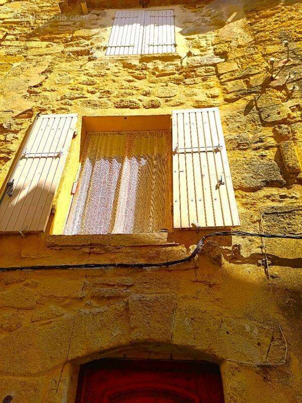 Appartement à PELISSANNE