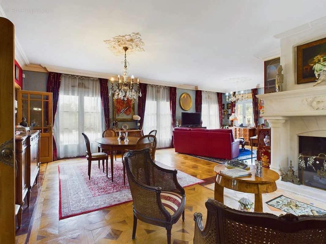 Maison à SARLAT-LA-CANEDA