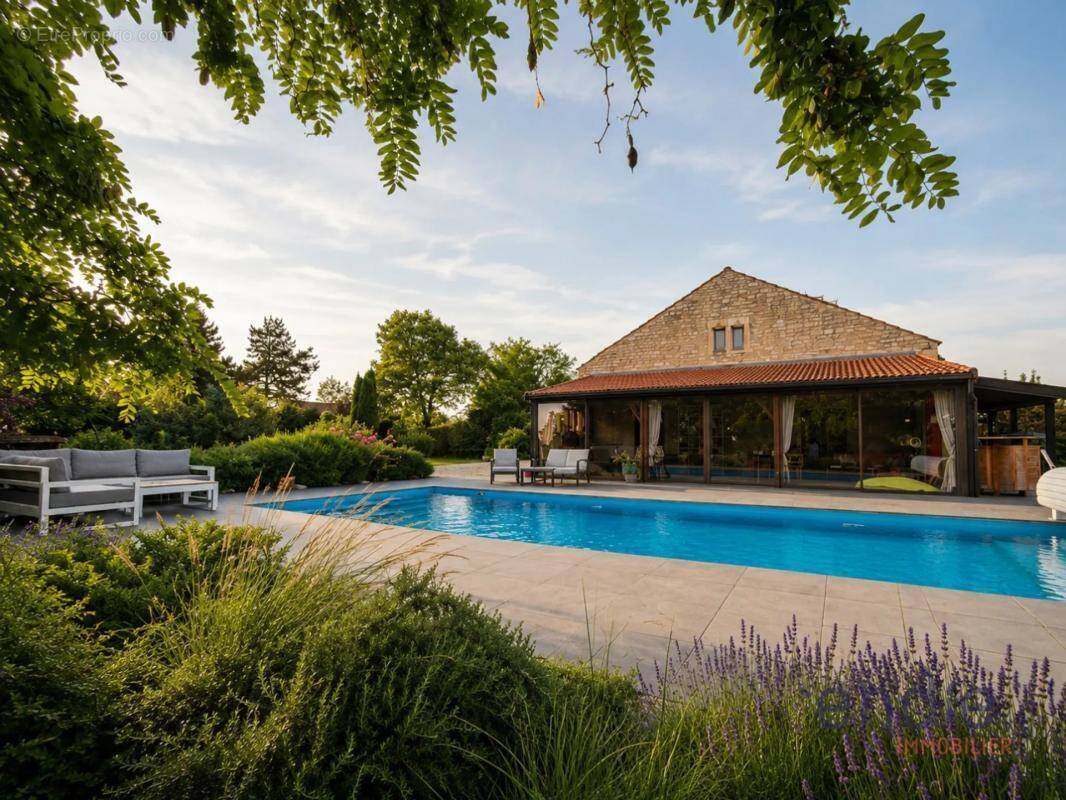 Maison à CHAUME-ET-COURCHAMP