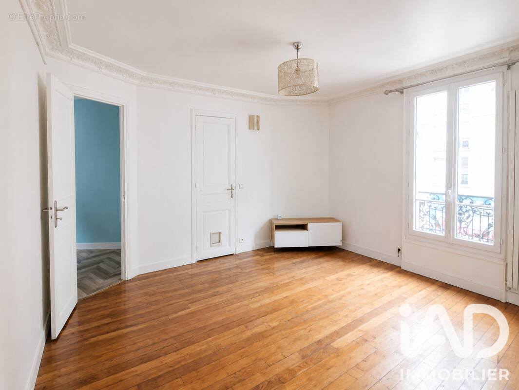 Photo 1 - Appartement à PARIS-11E
