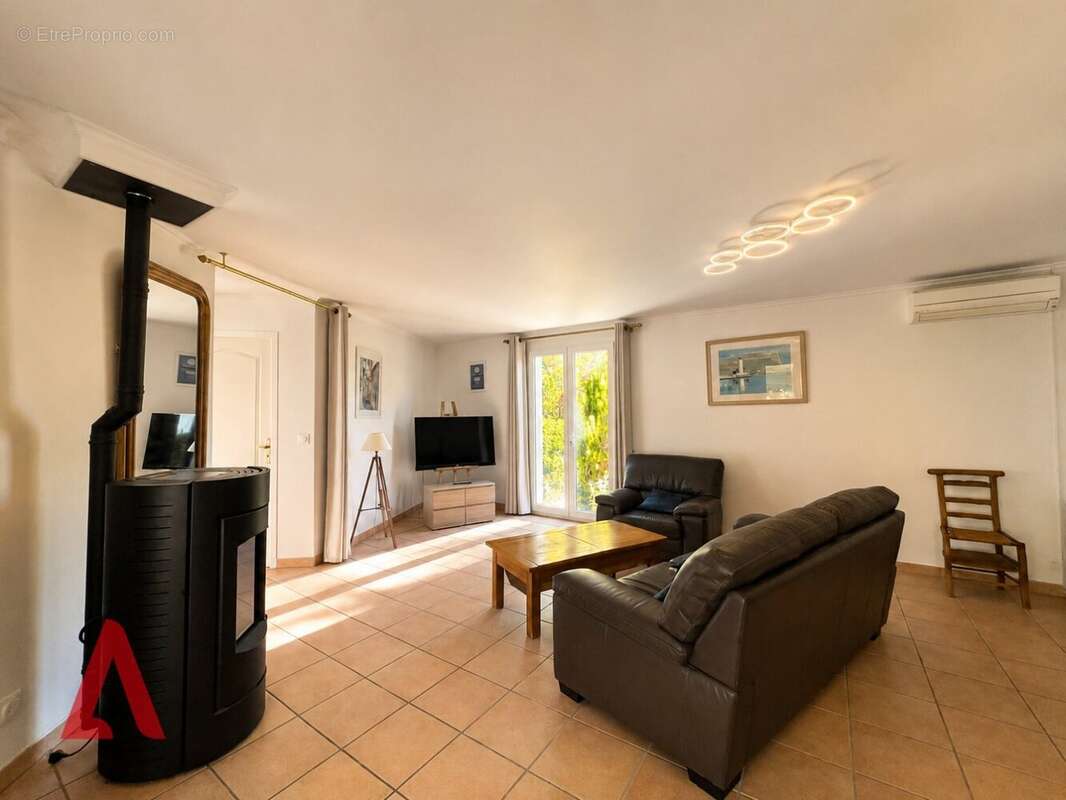 Maison à FOUZILHON