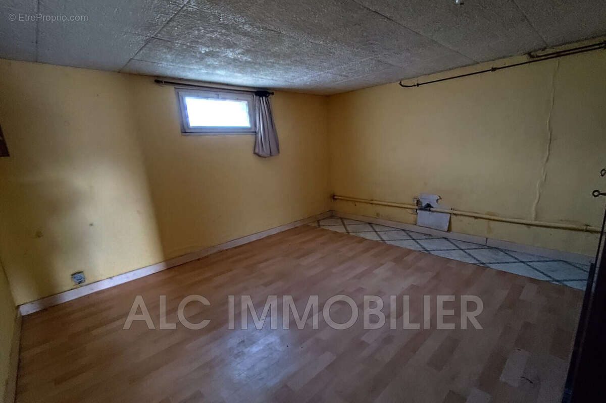 Maison à FRESNAY-SUR-SARTHE