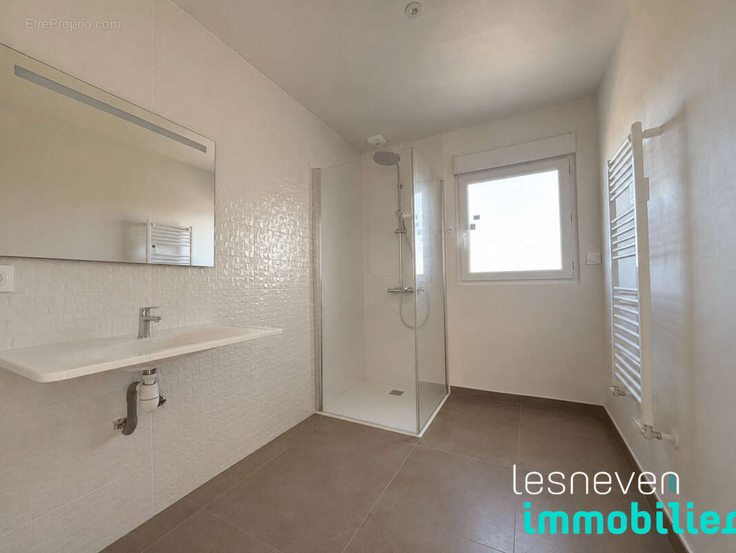 Maison 82 m² à Kerlouan  - photo 7