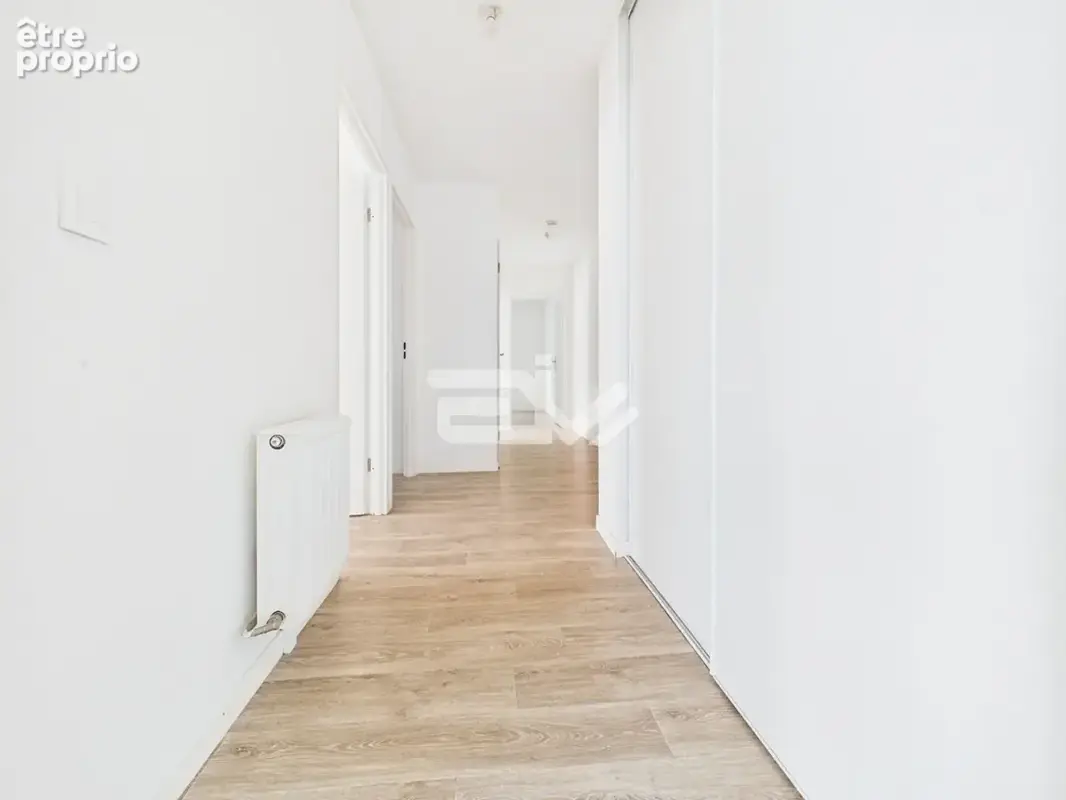 Appartement T4, accès PMR, dernier étage avec ascenseur, balcon et parking privatif - photo 3