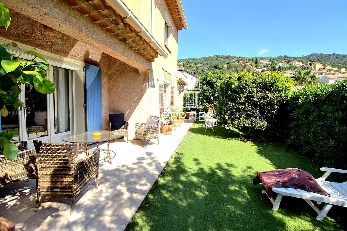 Maison à BORMES-LES-MIMOSAS