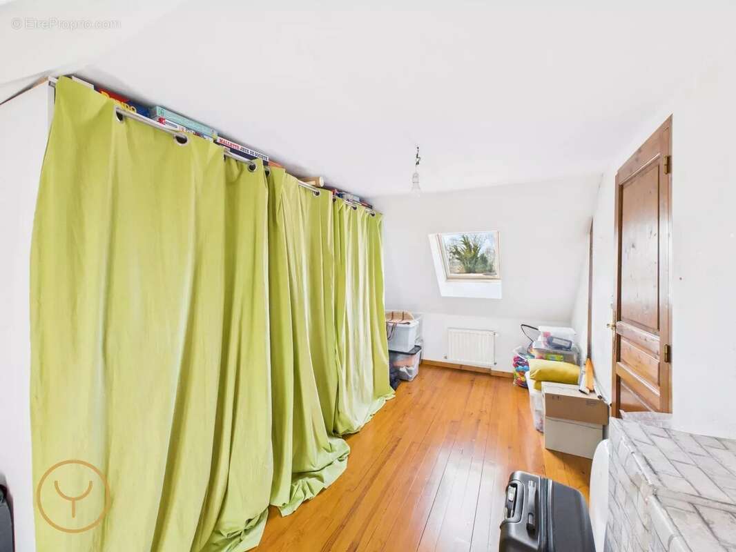 Maison à MARIGNY-LE-CHATEL