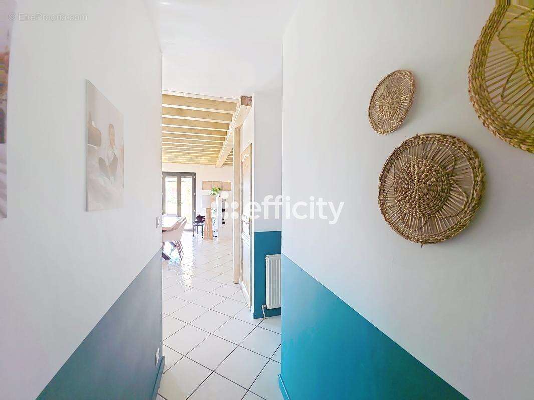 Maison à SAINT-ROMAIN-EN-JAREZ