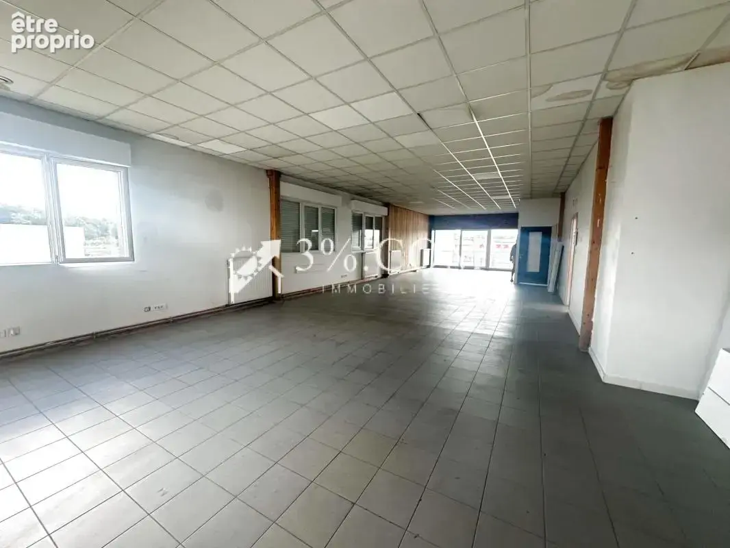 Bätiment professionnel 1728 m2 sur une parcelle de 6949 m2 d - photo 7
