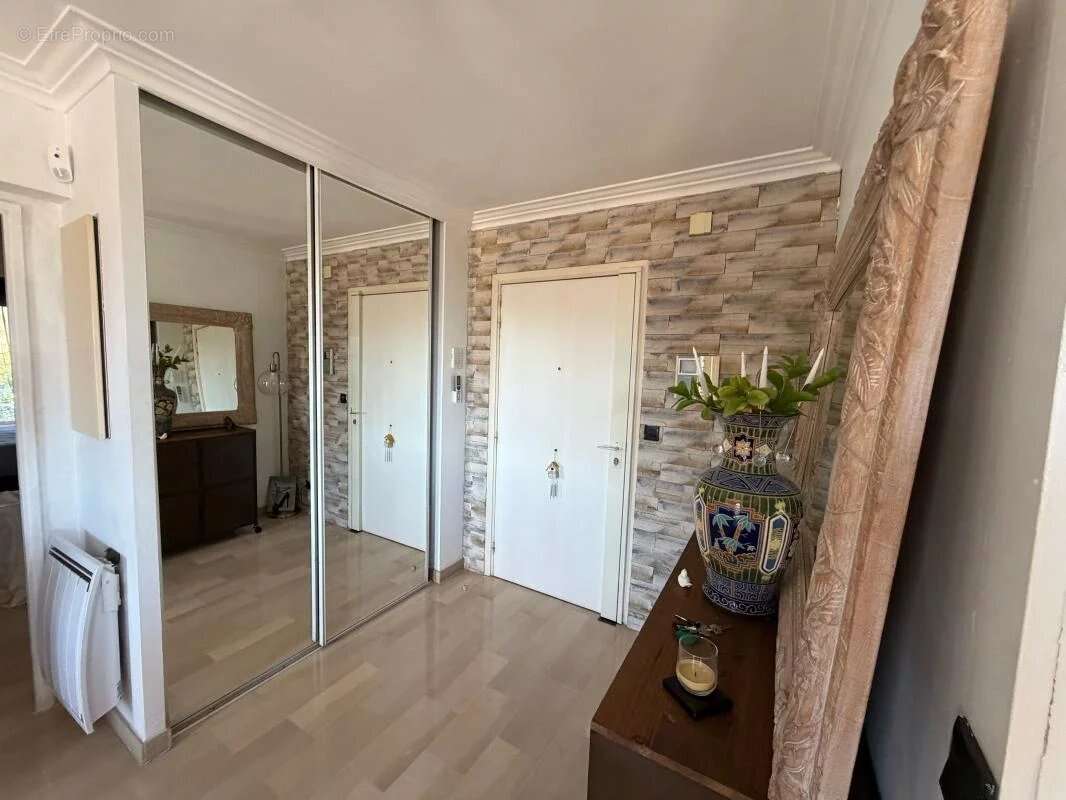 Appartement à LE CANNET