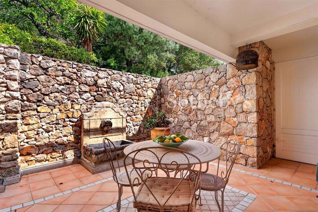 Maison à EZE