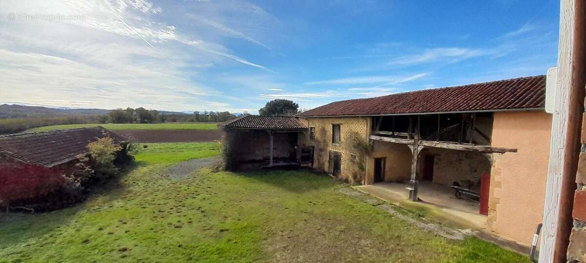 Maison 130 m² à Guizerix  - photo 8