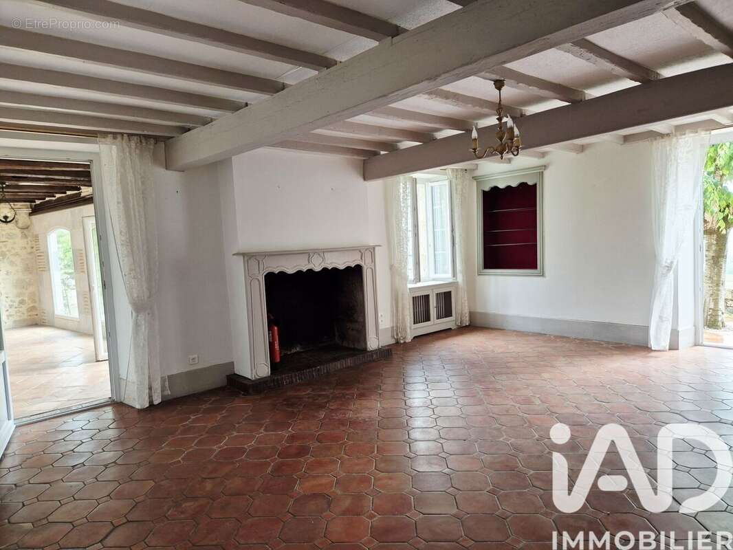 Maison 330 m² à Clermont-Dessous  - photo 6
