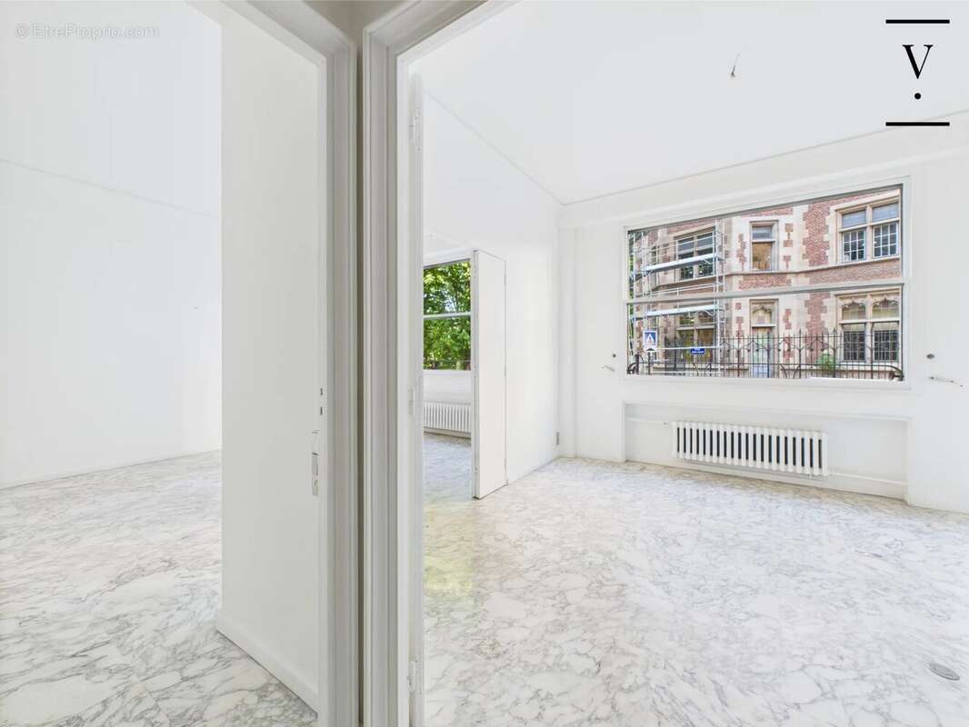 Appartement à PARIS-7E