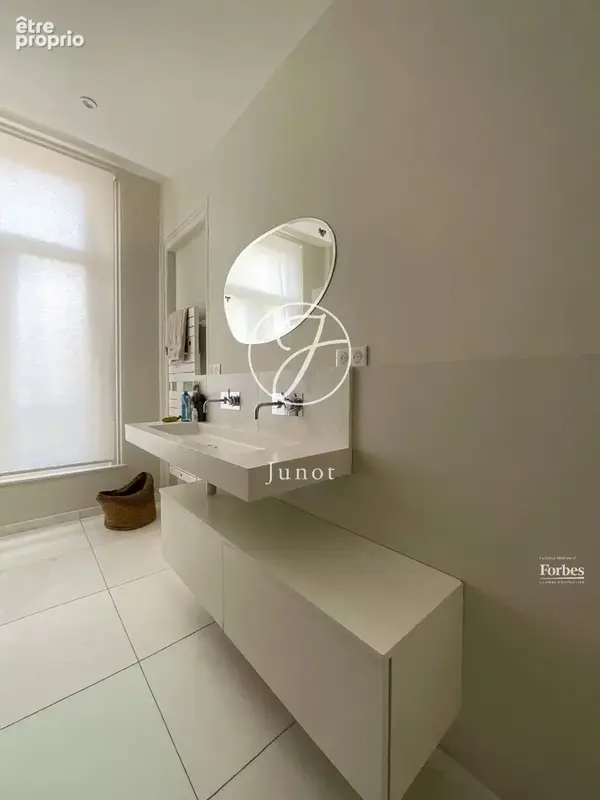 La Madeleine - ROMARIN - Maison à vendre - 350m² - 7 chambres - Terrasse - Jardin - Garages - photo 22