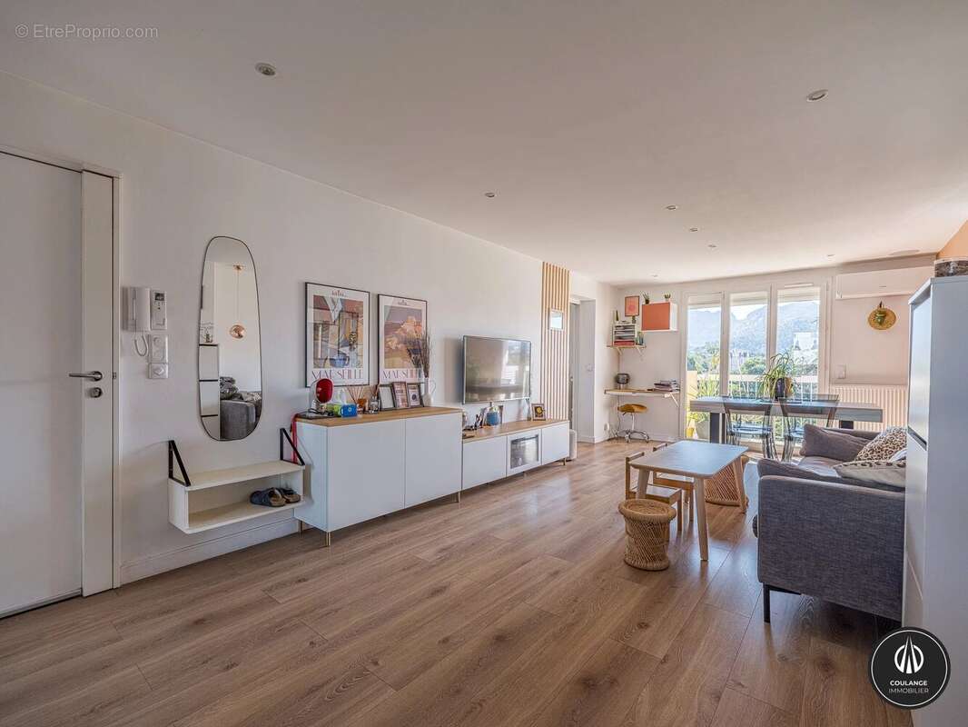 Marseille 10 ème Saint-Tronc à vendre 4 pièces - photo 2