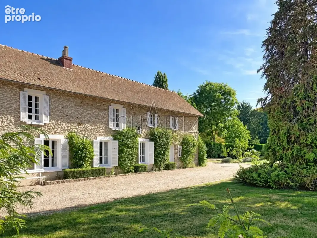 Maison à HOUDAN