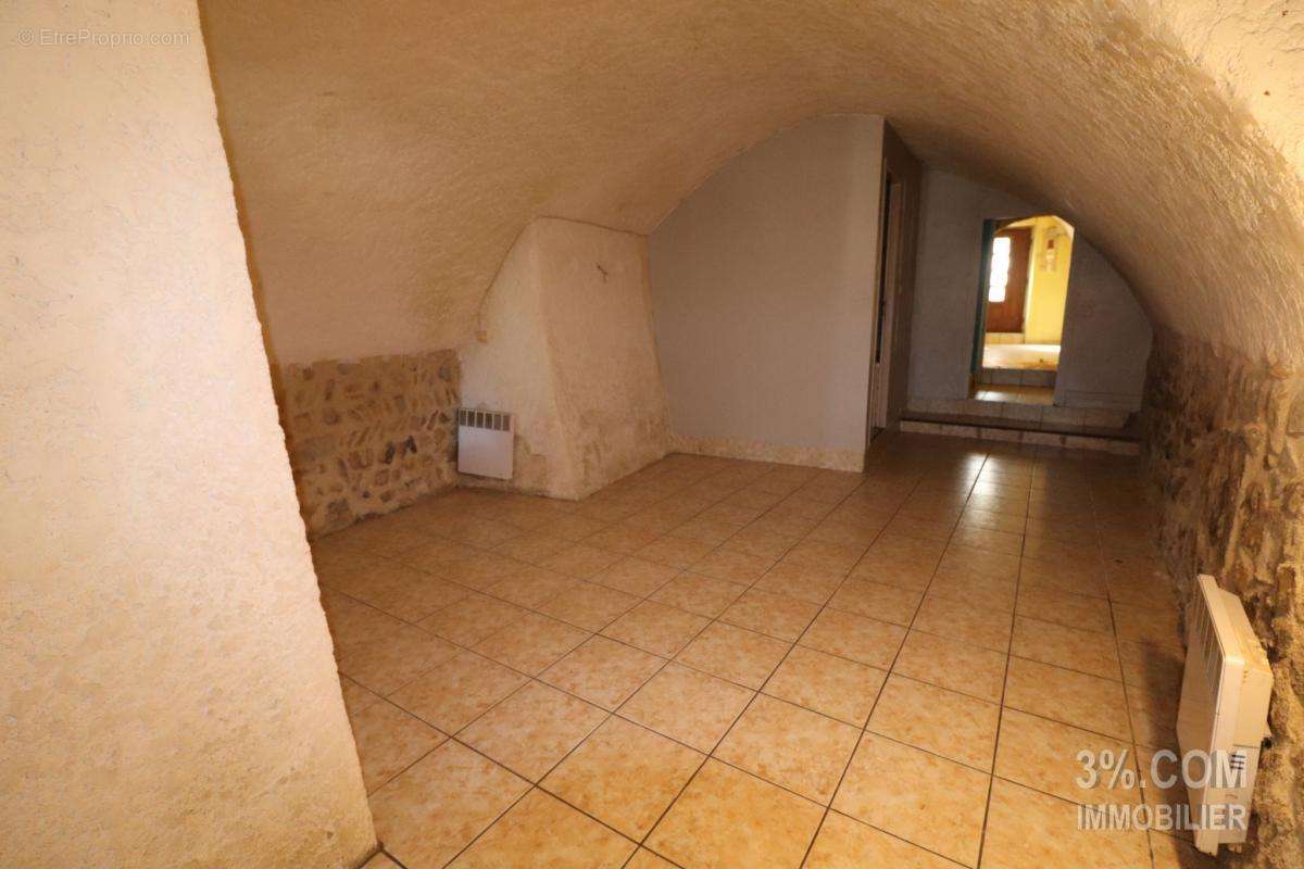 Maison à LIVRON-SUR-DROME