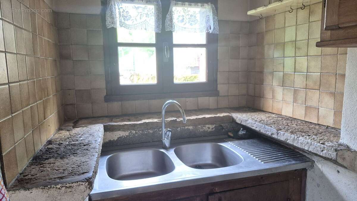 CASTELNAU DE MANDAILLES, maison de Type 3/4 en pierre avec jardin - photo 7