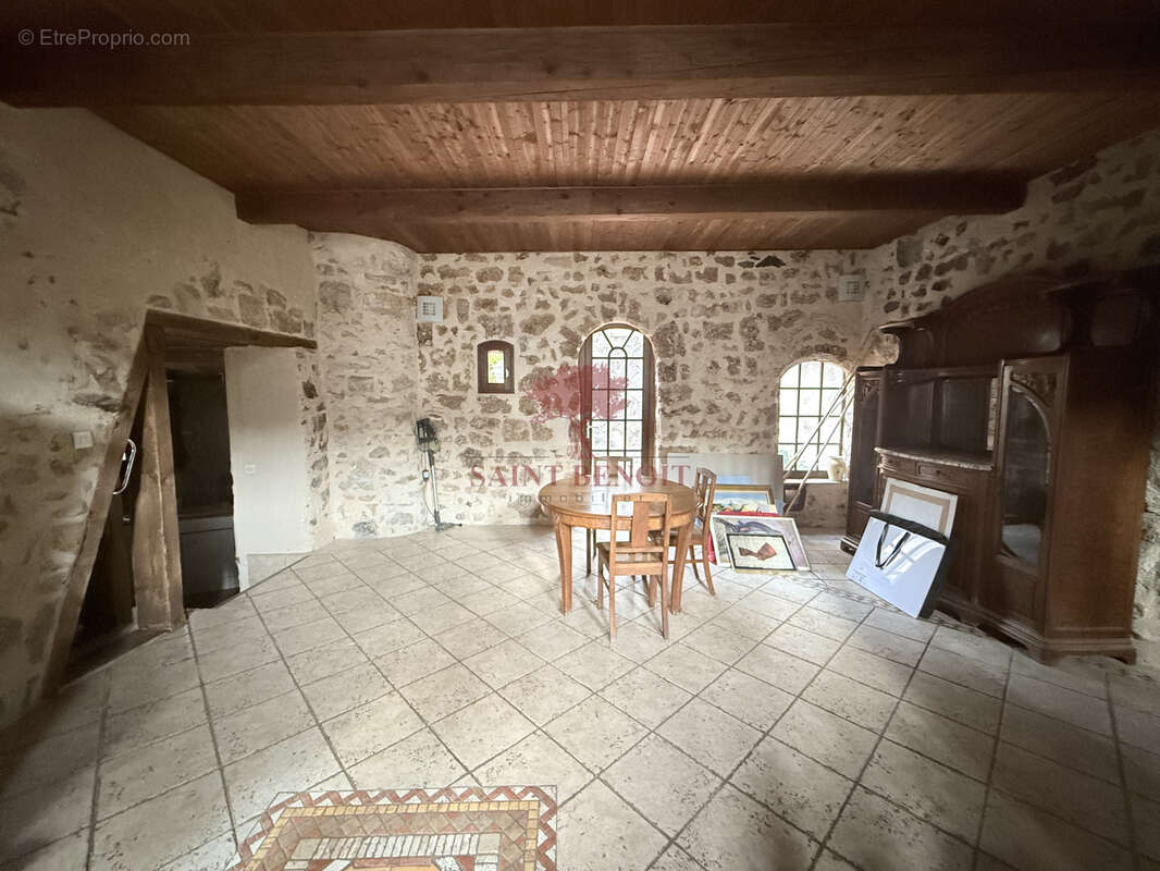 Maison à SAINT-GUILHEM-LE-DESERT