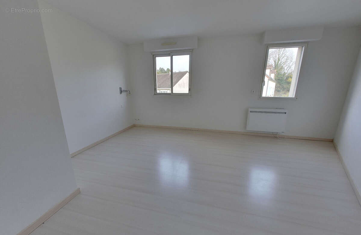 Appartement à EPERNON