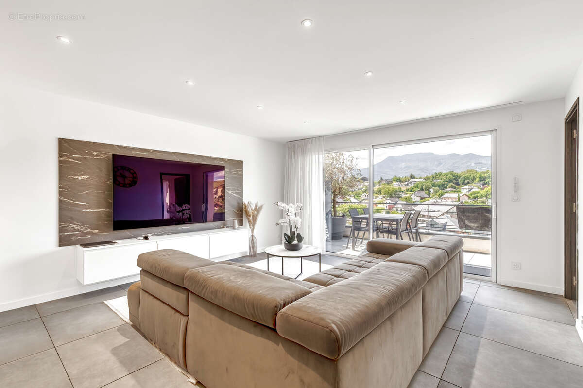 Appartement à SAINT-JEOIRE-PRIEURE