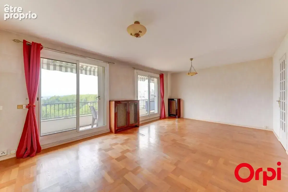 T3 de 96,63 m² - Vue dégagée - photo 2