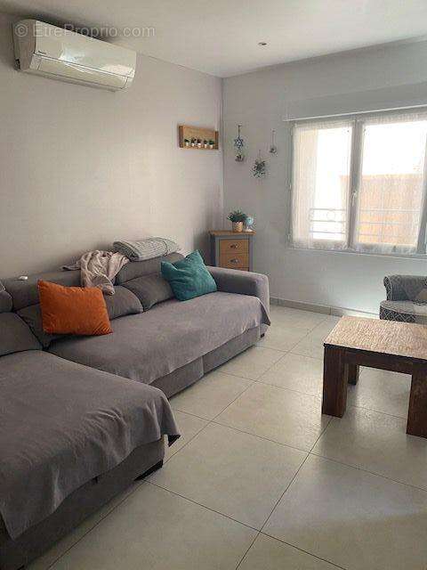 Maison à NEBIAN