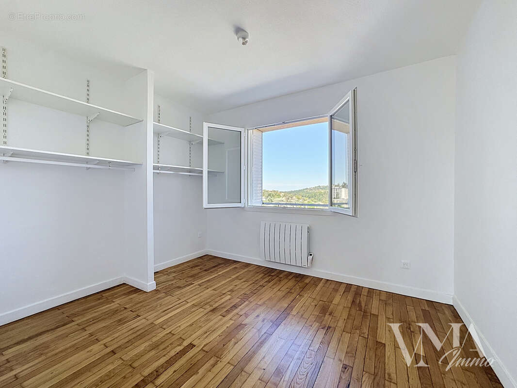 Appartement à L'ARBRESLE
