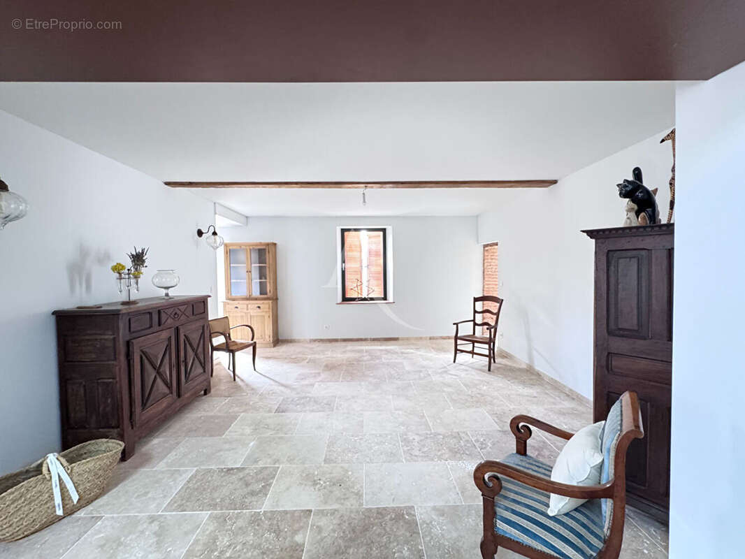 Lagrave, Maison de caractère de +/- 197 m² - photo 10