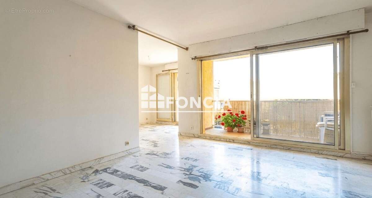 Rare/ t2 39 m2 au dernier etage/ cellier/ parking/ ascenseur - photo 5