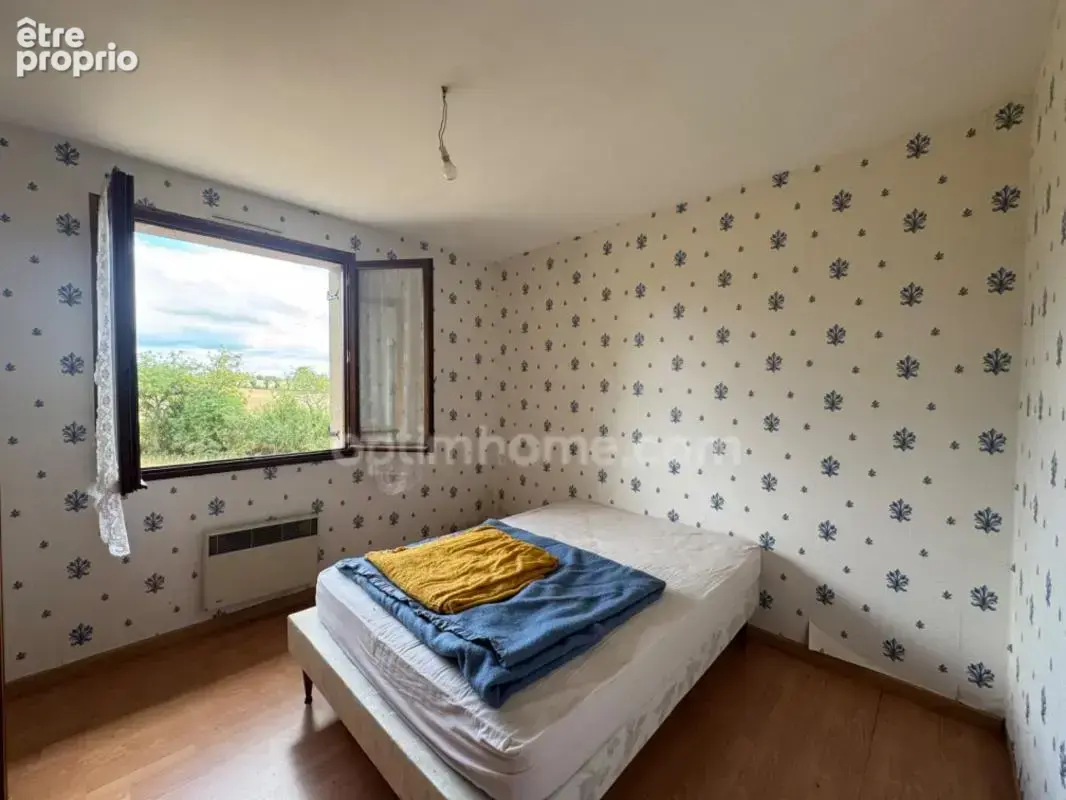 Maison familiale au calme de 96 m2 à MAILHAC SUR BENAIZE (87) - photo 5