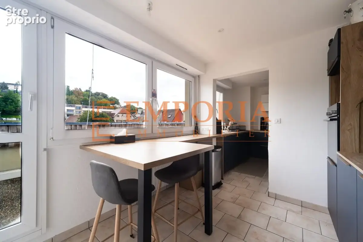 Appartement 4 pièces 92 m² à vendre à Altkirch (68130) - photo 3