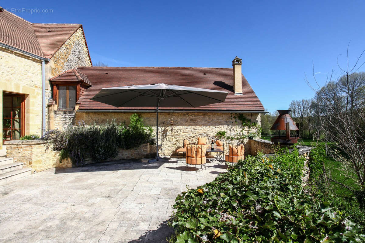 Maison à CAMPAGNAC-LES-QUERCY