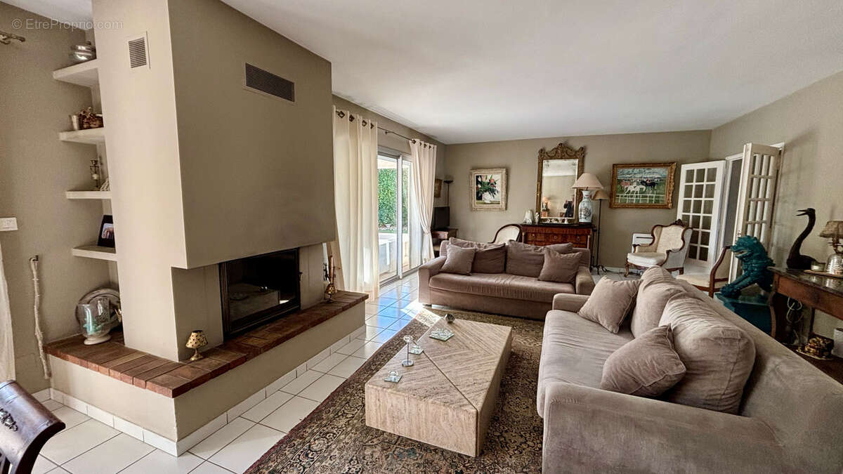 Maison à SAINT-CYPRIEN