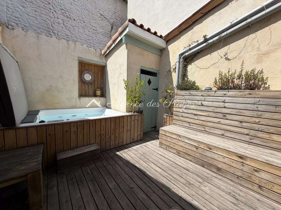Maison à MESCHERS-SUR-GIRONDE