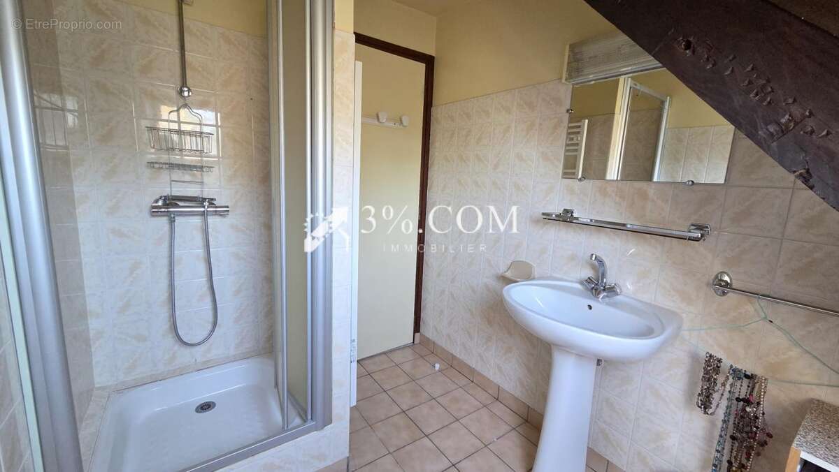 Maison à SAINT-GUYOMARD