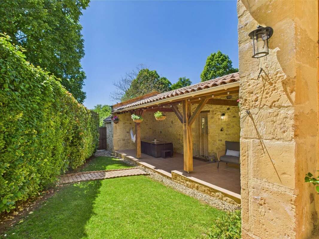 Maison à MONPAZIER