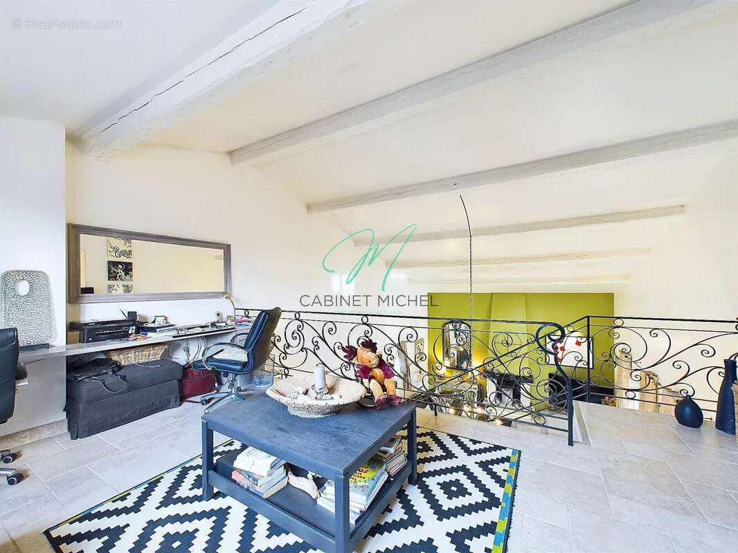 Maison à ROQUEFORT-LES-PINS