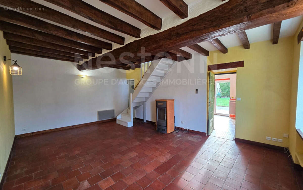 Maison à MEZIERES-SOUS-LAVARDIN