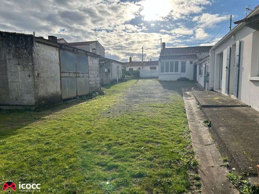 Maison 131 m² à L'aiguillon-Sur-Mer  - photo 3