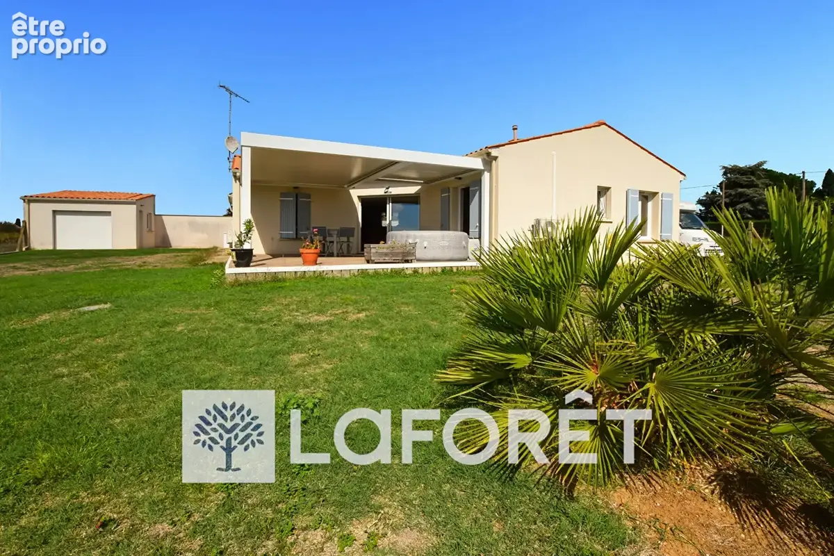 Maison  plain-pied  de 2015  à GEMOZAC (17260) 4 pièce(s) 103 m2 - photo 12