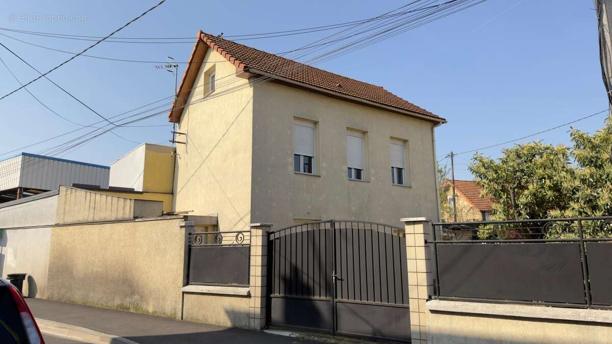 Maison à NEUILLY-PLAISANCE