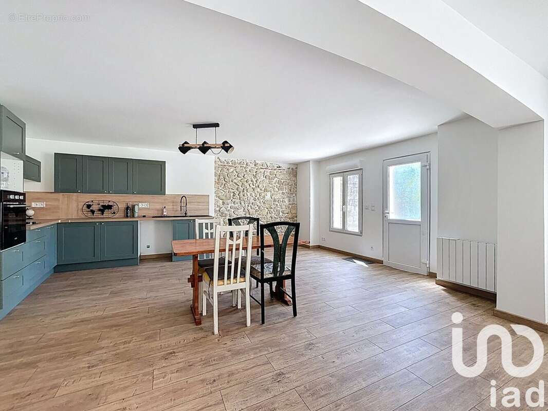 Photo 2 - Maison à SAINT-CHRISTOLY-DE-BLAYE