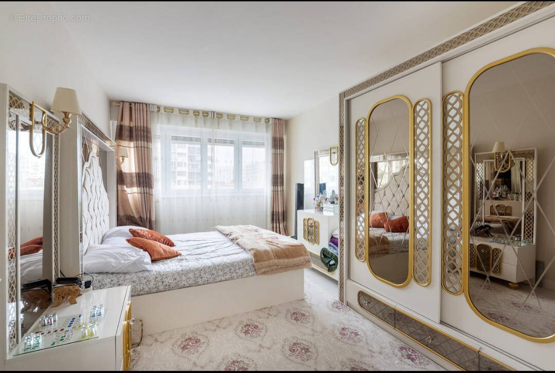 Appartement à SAINT-MICHEL-SUR-ORGE