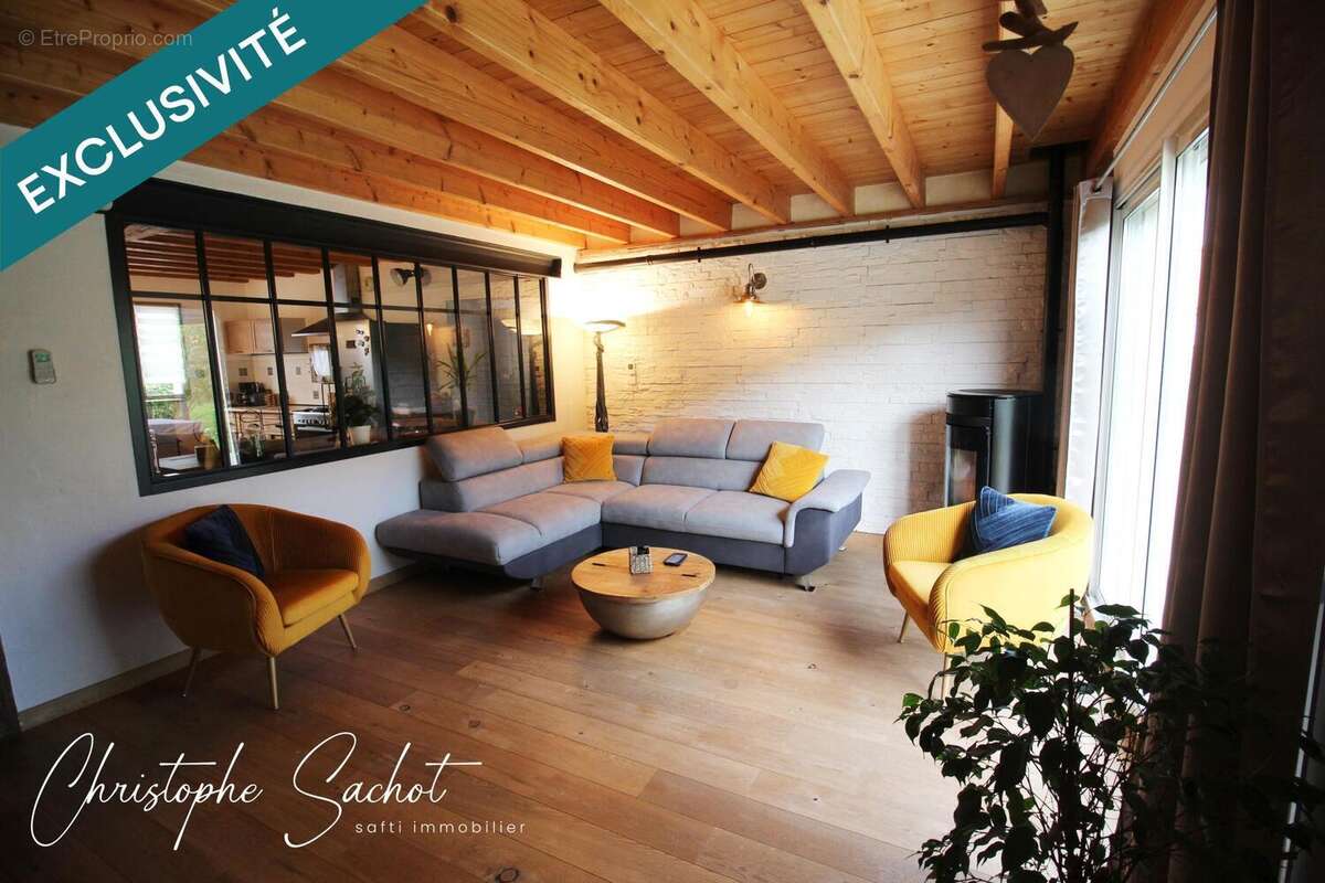 Photo 5 - Maison à PRISSE-LA-CHARRIERE