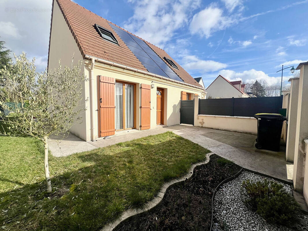 Maison à EVRY-GREGY-SUR-YERRE